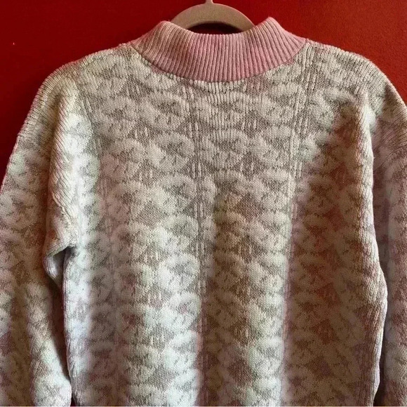 Vintage 80s pastel pink with silver lurex floral pullover sweater - Picture 6 of 8